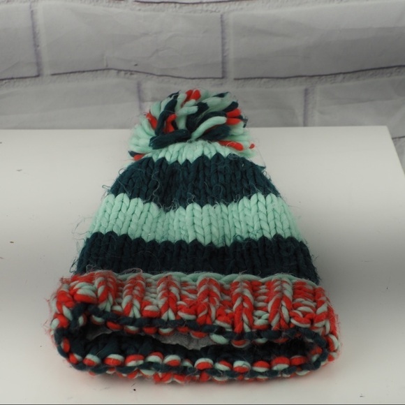 M brand crochet lined striped beanie with Pom Pom - Picture 5 of 10